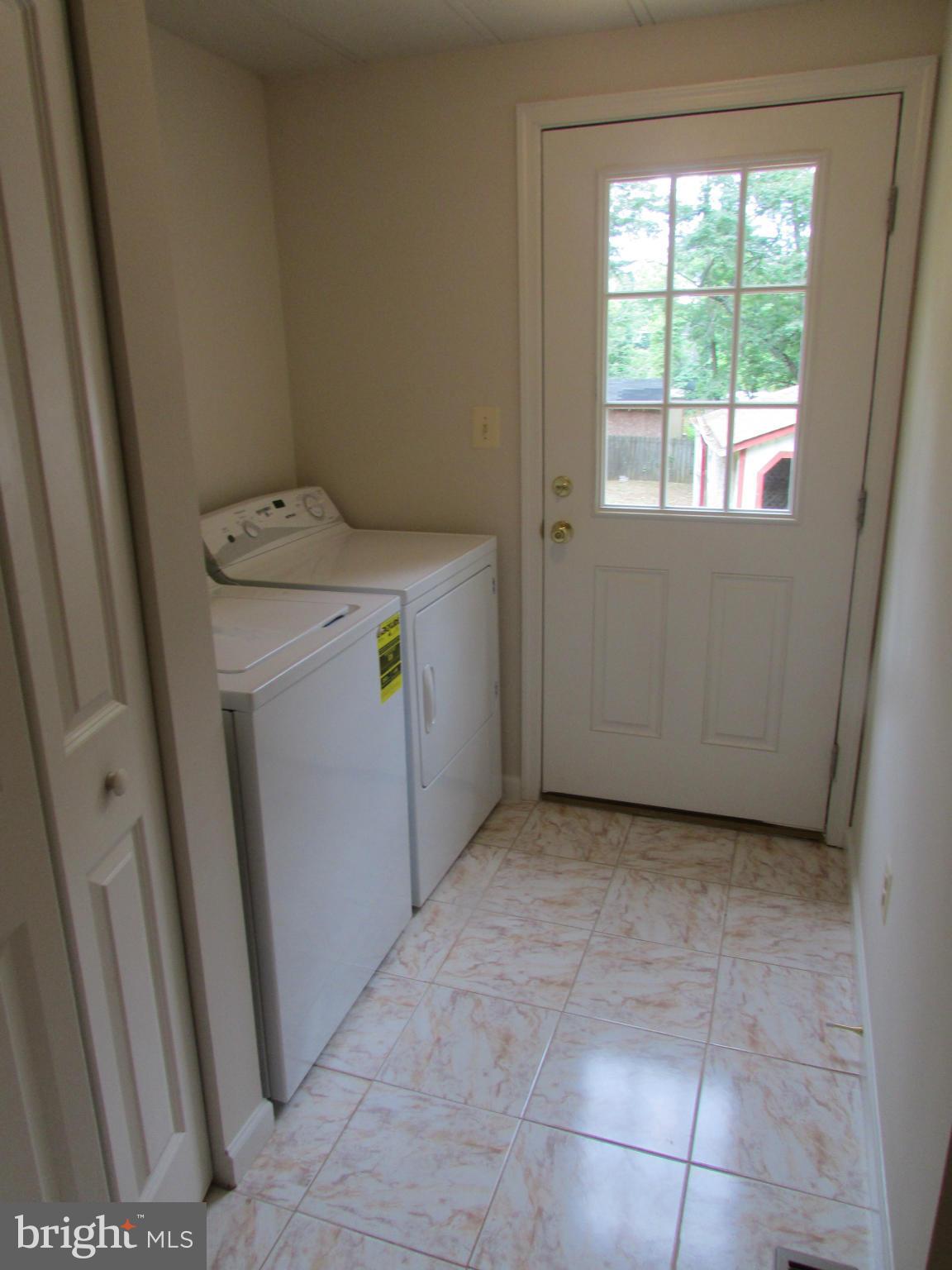 196 Telegraph Road Stafford, VA 22554 - Photo 8 of 17 Interior (General)