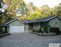 28 Miller Road Cranbury, NJ 08512 - Photo 1 of 8