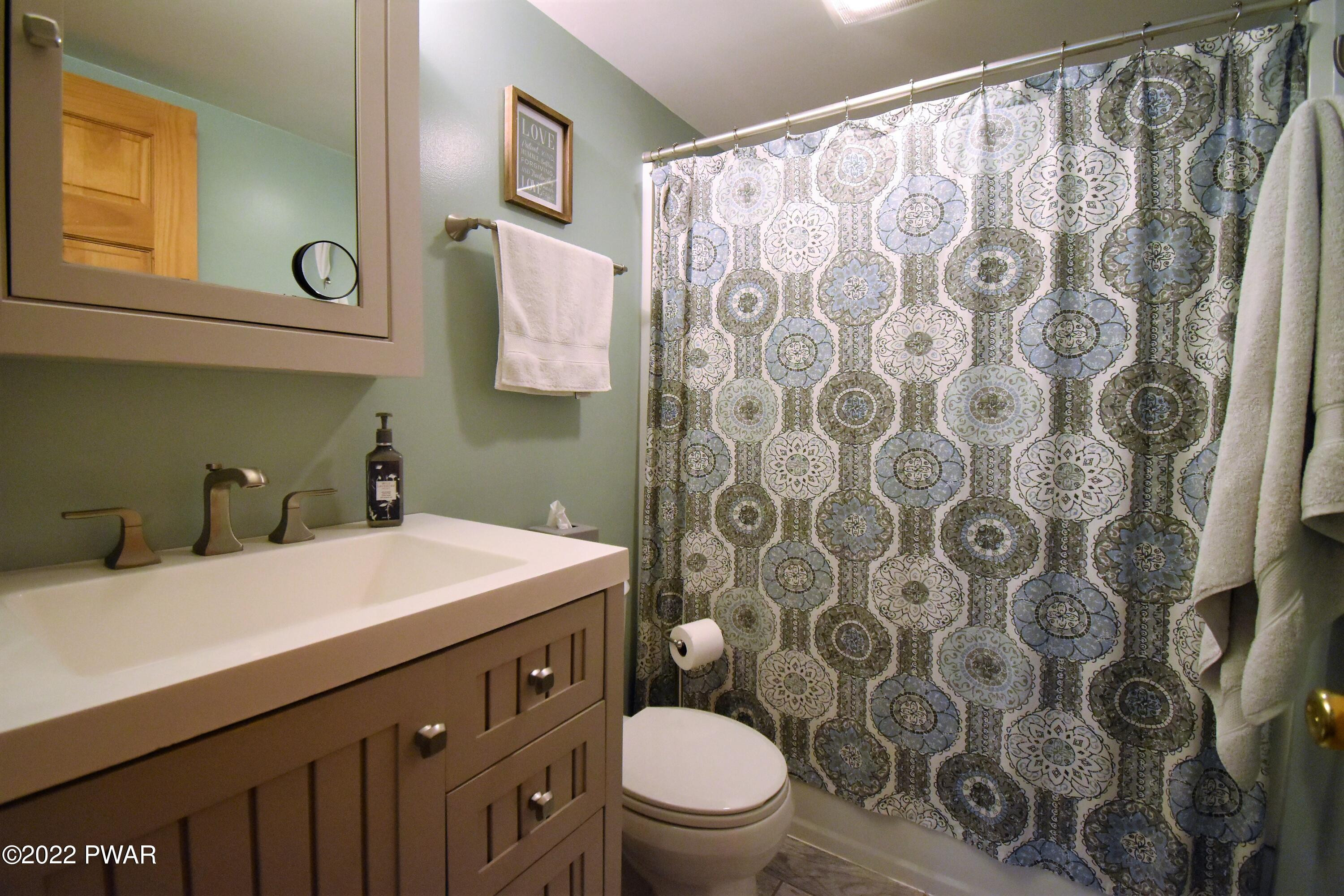 115 Mulberry Lane Dingmans Ferry, PA 18328 - Photo 16 of 20 Bathroom