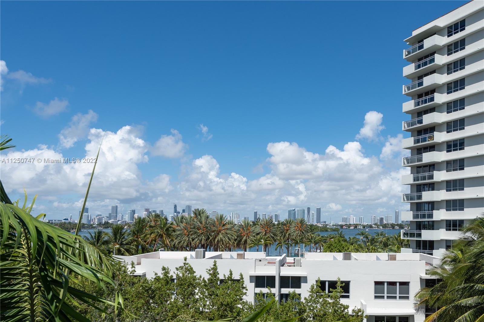 1401 Bay Road, Unit 510 Miami Beach, FL 33139 - Photo 3 of 8 Gallery Image 3