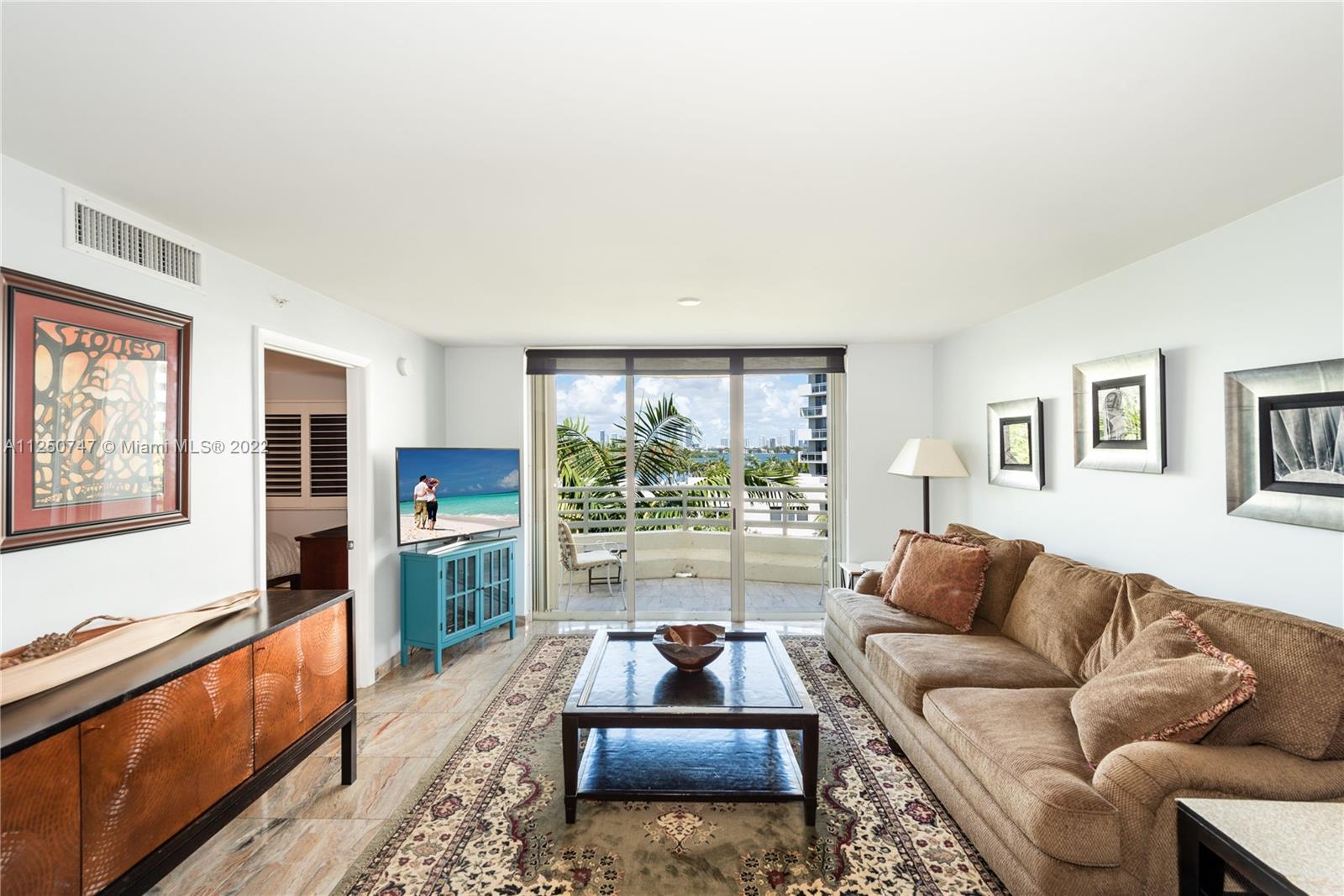 1401 Bay Road, Unit 510 Miami Beach, FL 33139 - Photo 4 of 8 Gallery Image 4