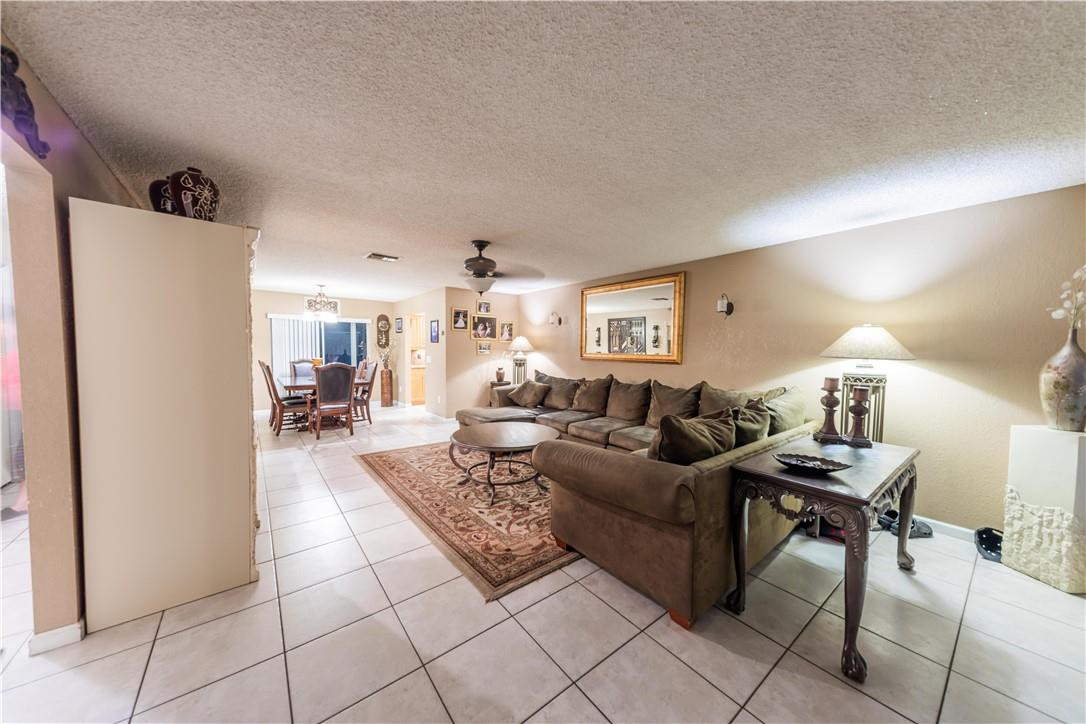 22210 Southwest 58th Avenue Boca Raton, FL 33428 - Photo 11 of 24 Photo 11