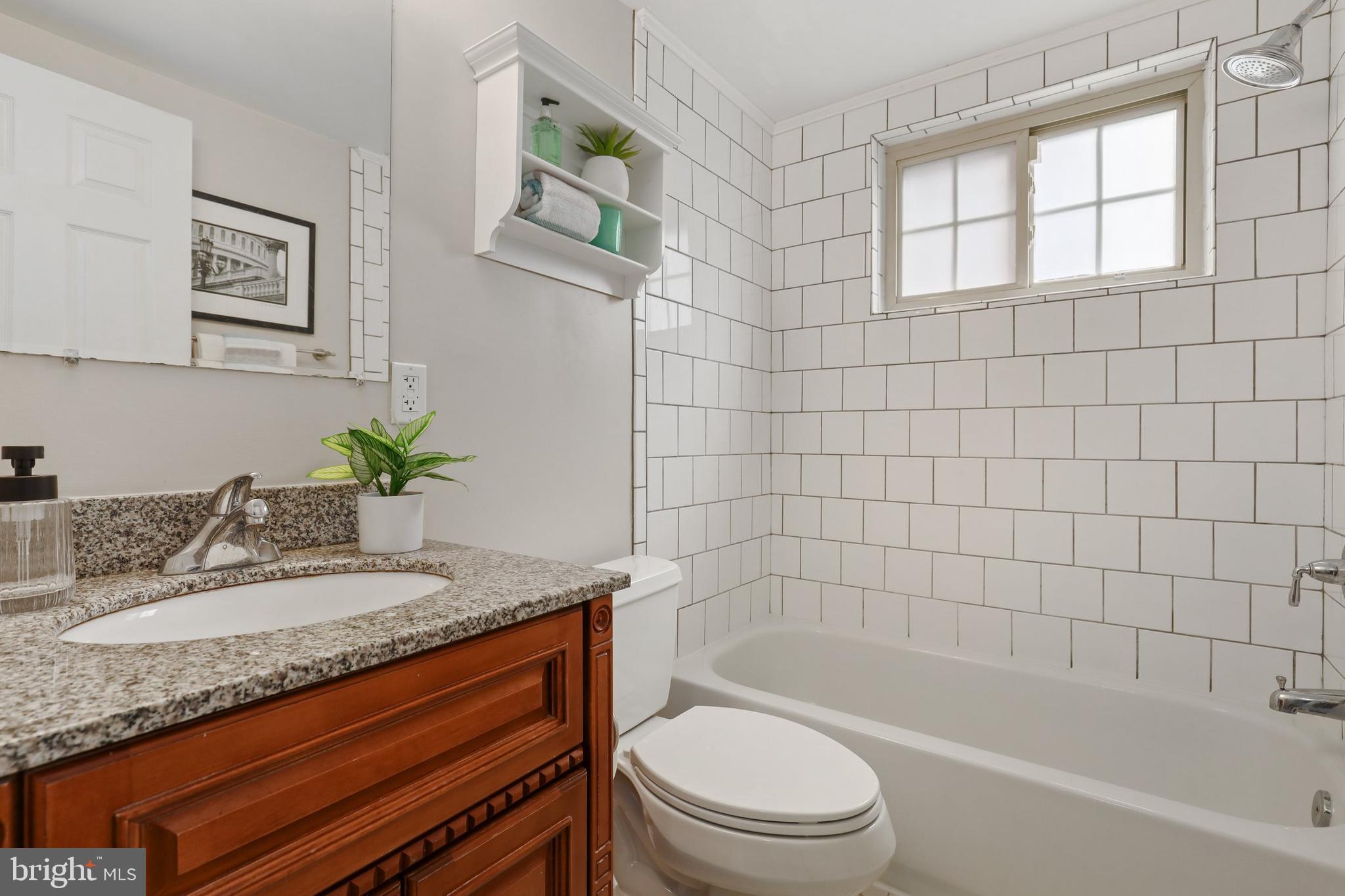 718 Park Road Northwest, Unit 4 Washington, DC 20010 - Photo 15 of 21