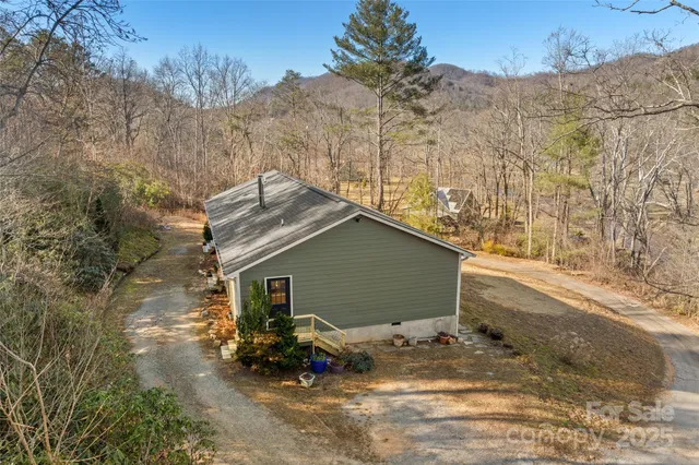 $550,000 | 73 The Old Run Road, Fairview, NC 28730