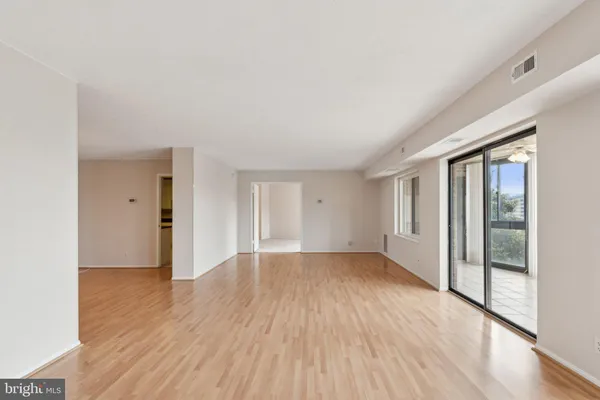 $3,850 | 8340 Greensboro Drive, Unit 401, McLean, VA 22102