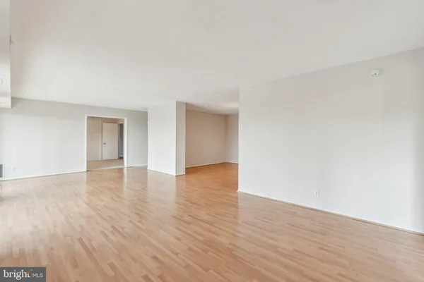 $3,850 | 8340 Greensboro Drive, Unit 401, McLean, VA 22102