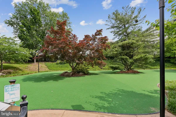 $3,850 | 8340 Greensboro Drive, Unit 401, McLean, VA 22102