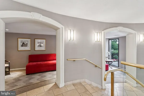 $3,850 | 8340 Greensboro Drive, Unit 401, McLean, VA 22102