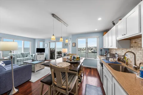 $1,599,000 | 392 83rd Street, Unit 392, Stone Harbor, NJ 08247