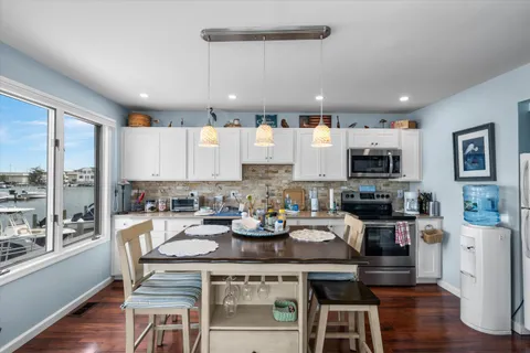 $1,599,000 | 392 83rd Street, Unit 392, Stone Harbor, NJ 08247