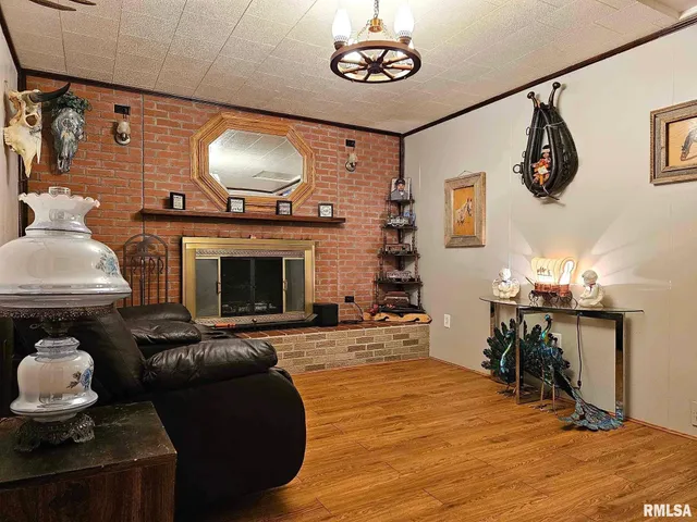 $169,900 | 405 4th Street, Rosiclare, IL 62982