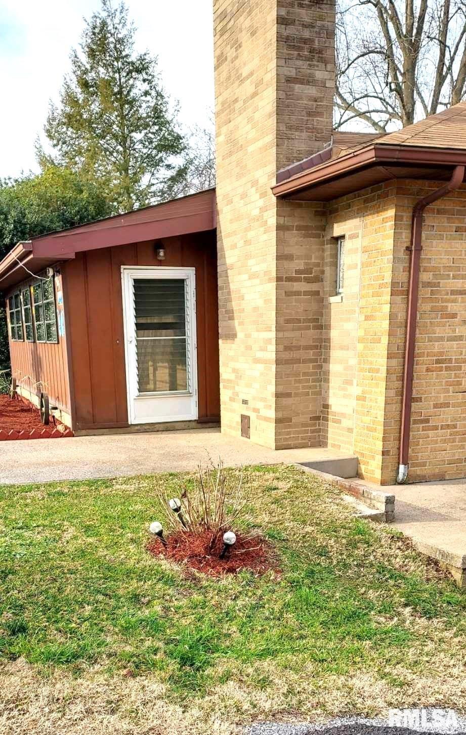 405 4th Street Rosiclare, IL 62982 - Photo 3 of 38