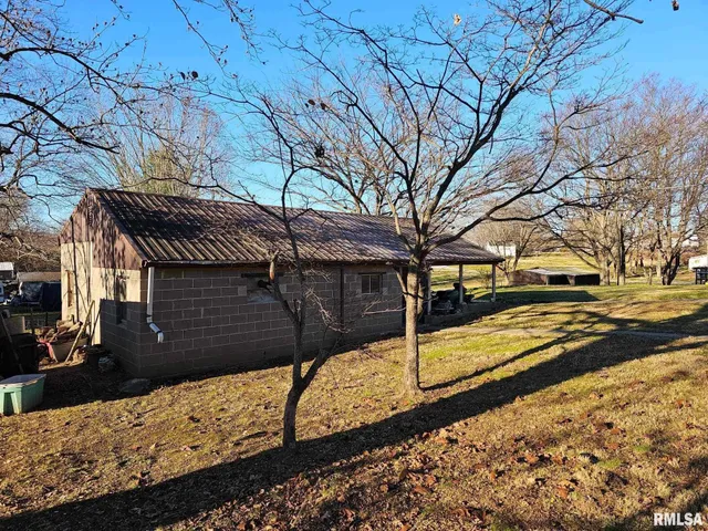 $169,900 | 405 4th Street, Rosiclare, IL 62982