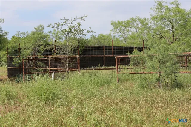 $700,000 | 974 Cr 451 Waelder Tx 78959, Waelder, TX 78959