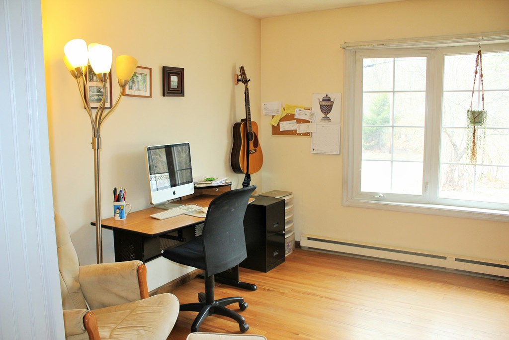 204 Bay Road Belchertown, MA 01007 - Photo 4 of 30 Gallery Image 4
