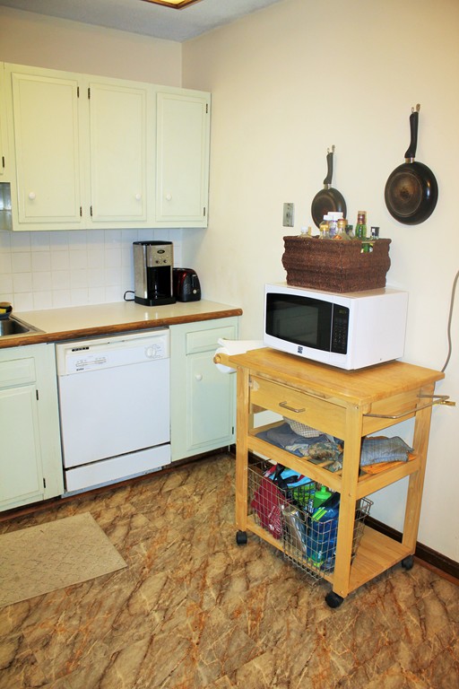 204 Bay Road Belchertown, MA 01007 - Photo 6 of 30 Gallery Image 6