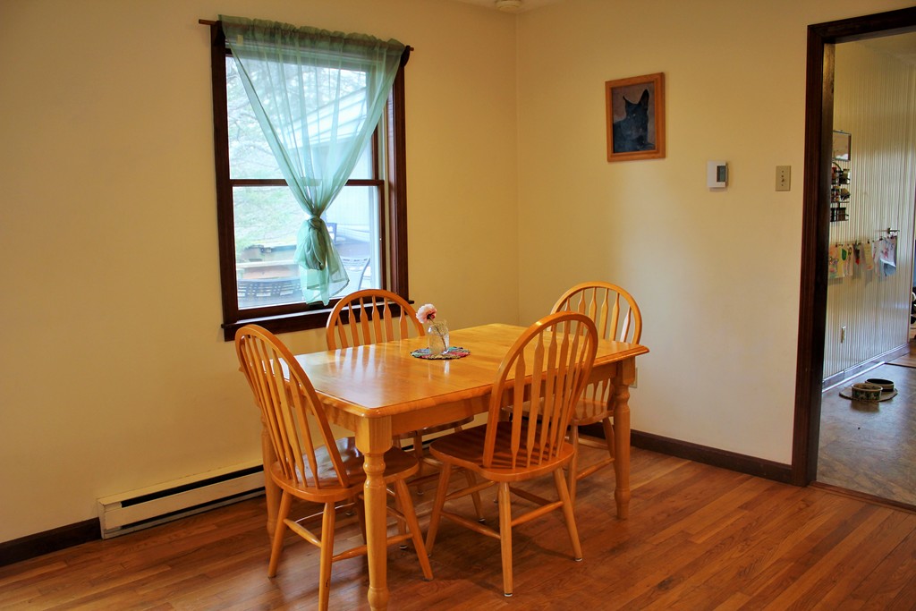 204 Bay Road Belchertown, MA 01007 - Photo 9 of 30 Gallery Image 9