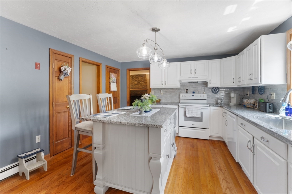 3 Pudding Street Uxbridge, MA 01569 - Photo 8 of 42