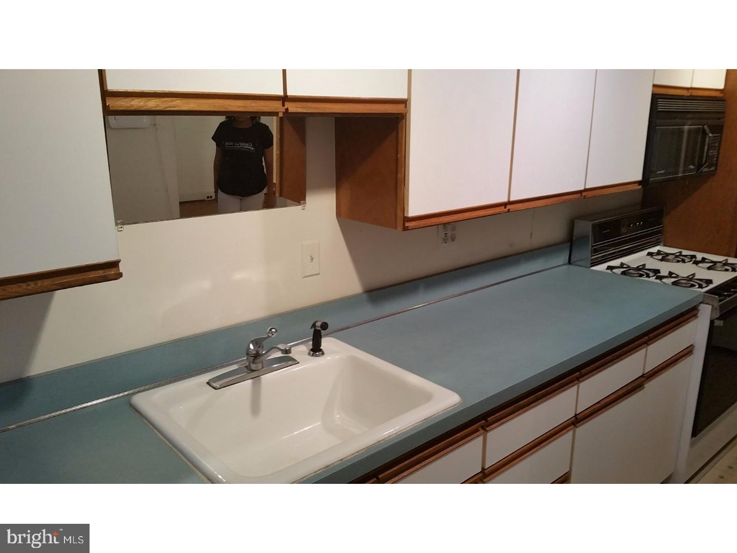 1325 Argus Road Camden, NJ 08104 - Photo 11 of 25 Kitchen