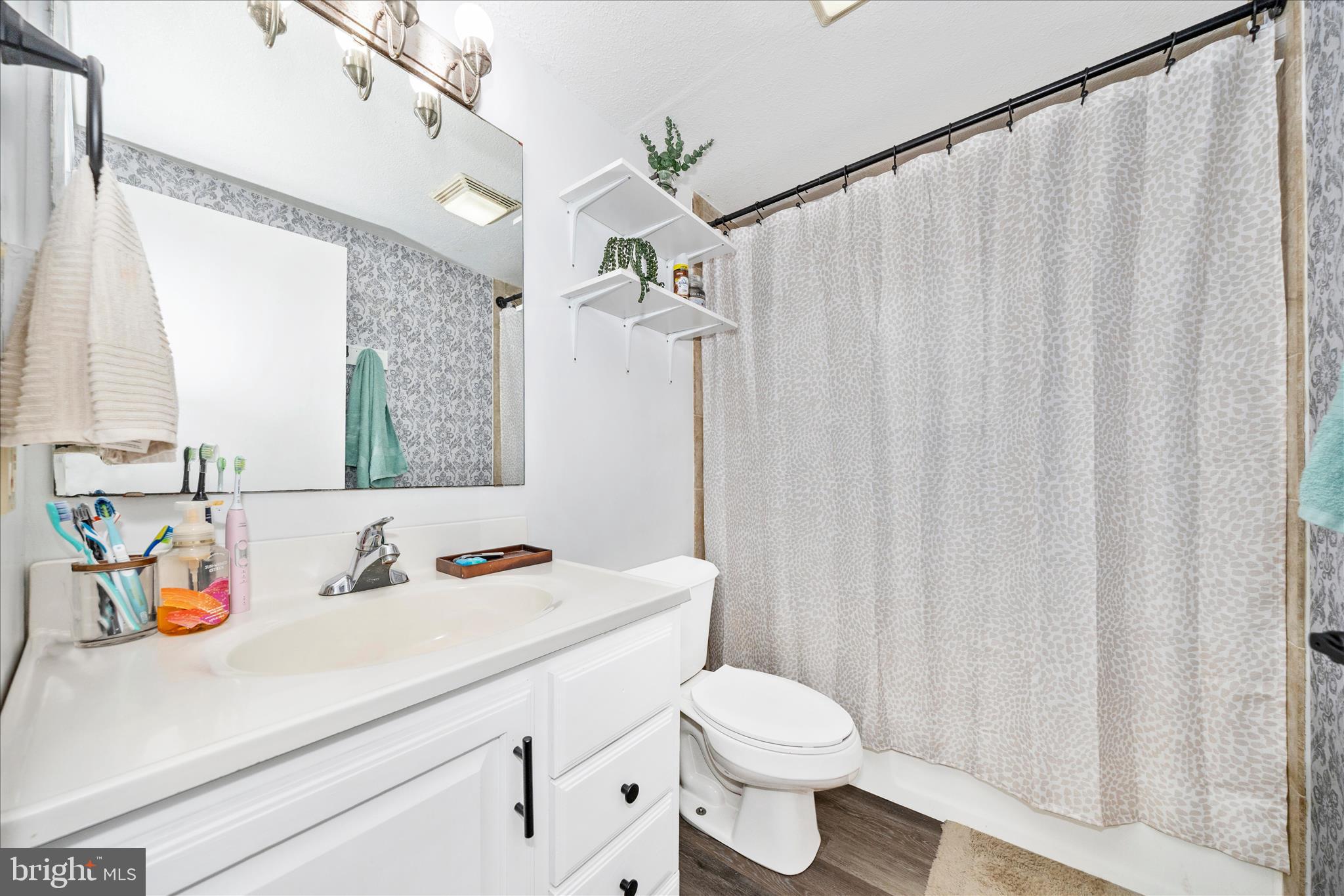 371 Oak Hill Road Berkeley Springs, WV 25411 - Photo 22 of 35 Hall Bathroom
