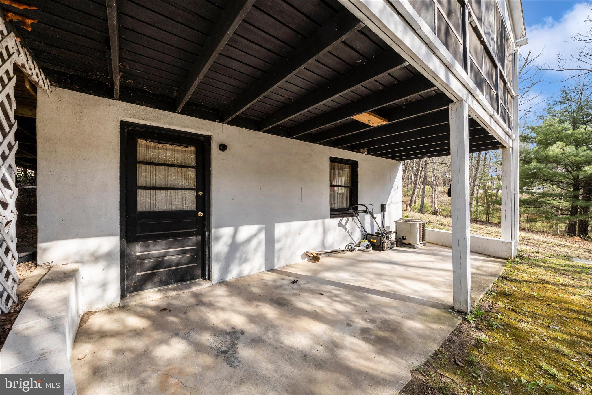 371 Oak Hill Road Berkeley Springs, WV 25411 - Photo 30 of 35 Lower Porch