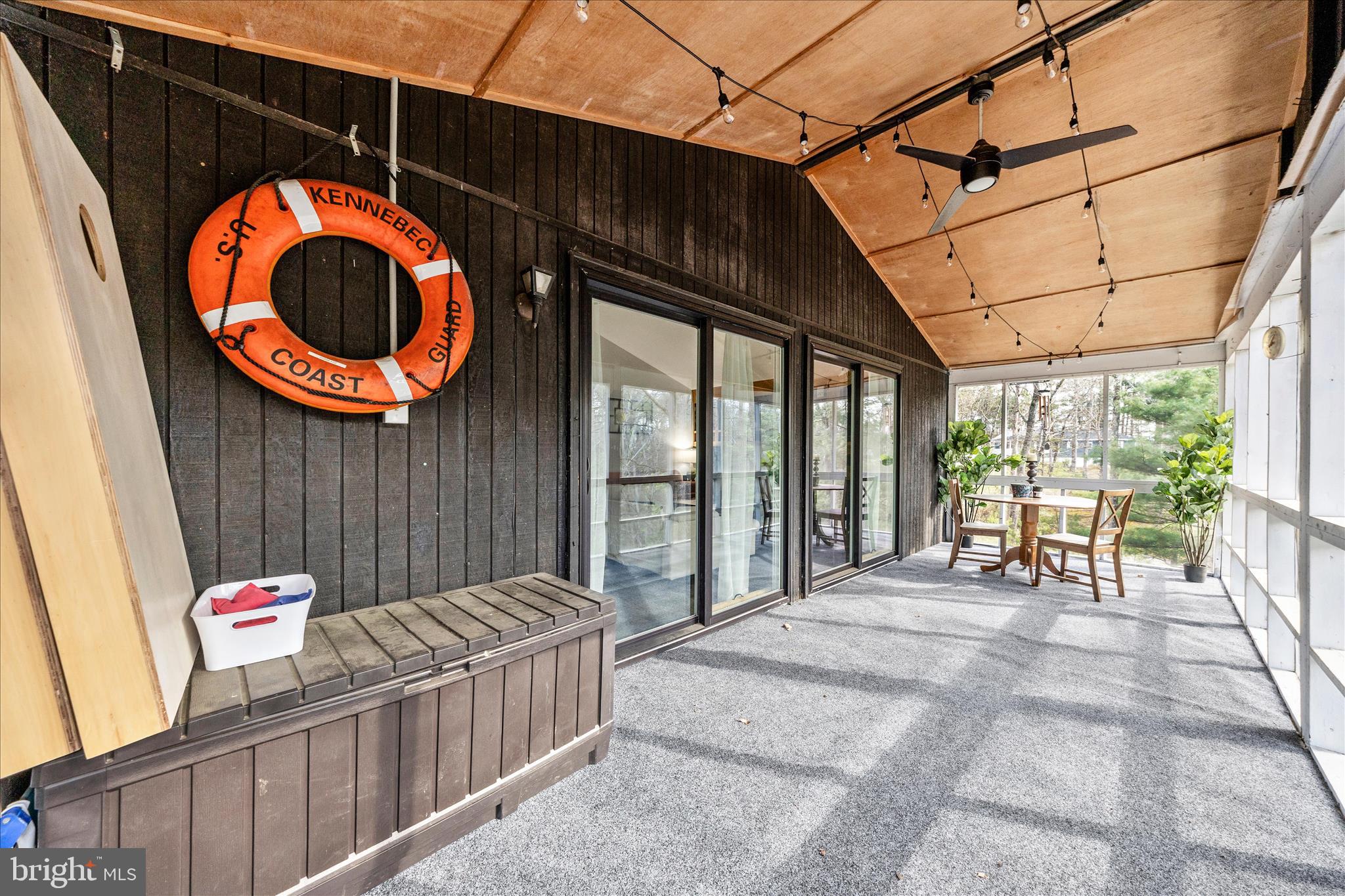 371 Oak Hill Road Berkeley Springs, WV 25411 - Photo 4 of 35 Covered Porch