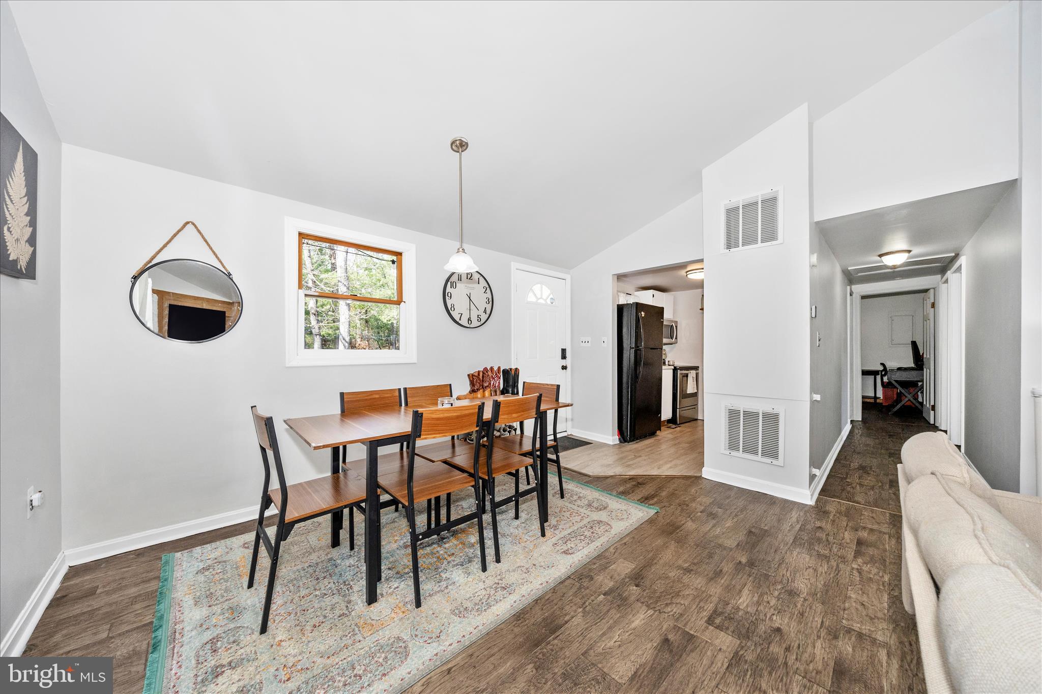 371 Oak Hill Road Berkeley Springs, WV 25411 - Photo 8 of 35 Dining Room & Kitchen