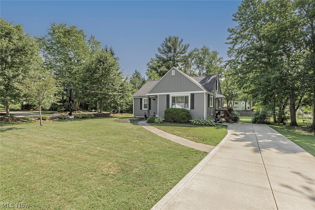 106 Fernwood Road Chagrin Falls, OH 44022 - Photo 3 of 28 Nice size yard and plenty of parking space.