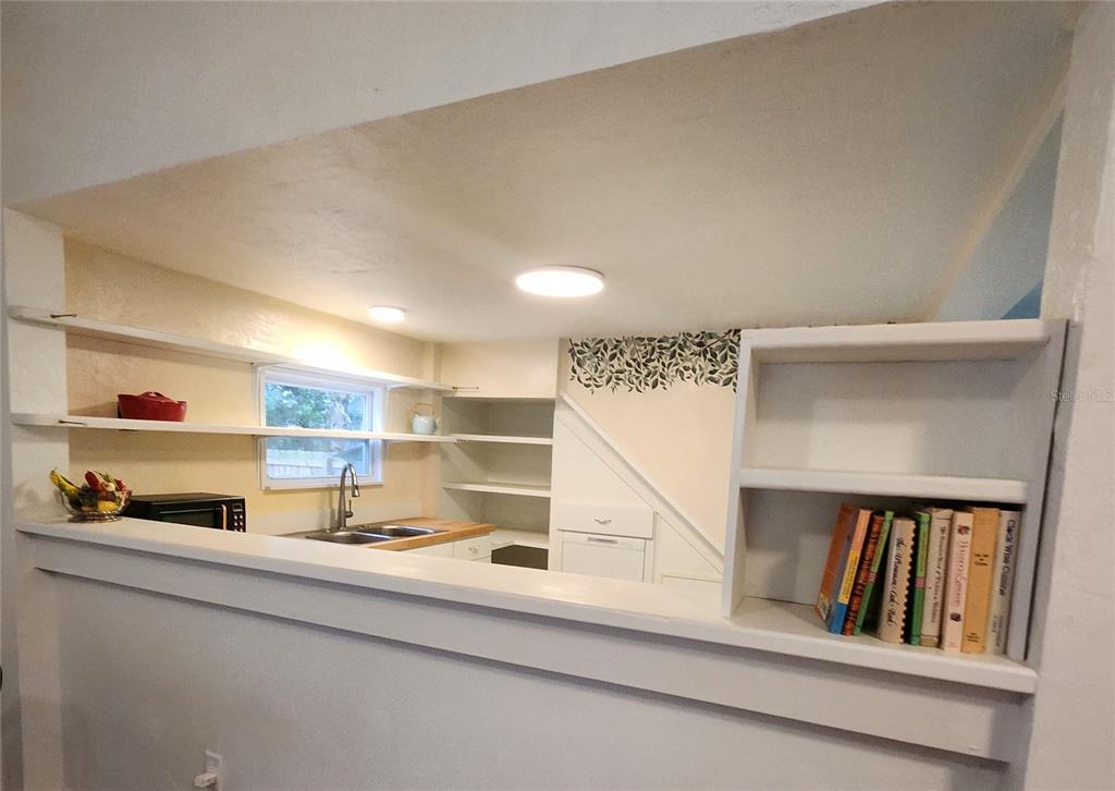 809 Northwest 4th Avenue Gainesville, FL 32601 - Photo 4 of 15