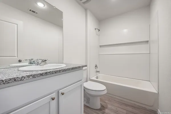 $1,750 | 13914 Bull Cove, San Antonio, TX 78252