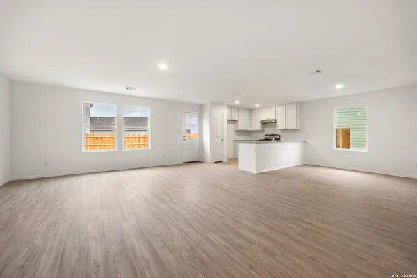 $1,750 | 13914 Bull Cove, San Antonio, TX 78252