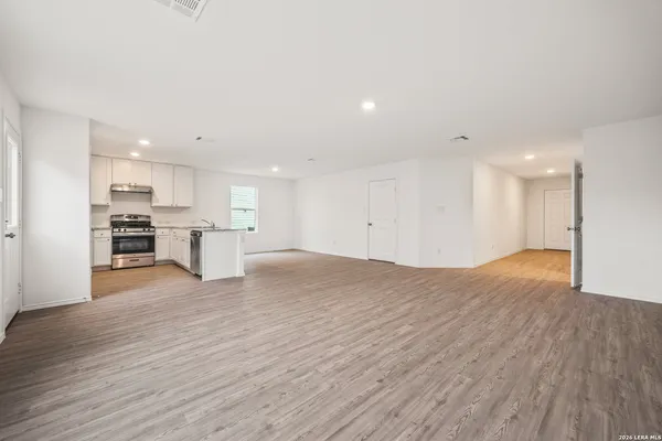 $1,750 | 13914 Bull Cove, San Antonio, TX 78252