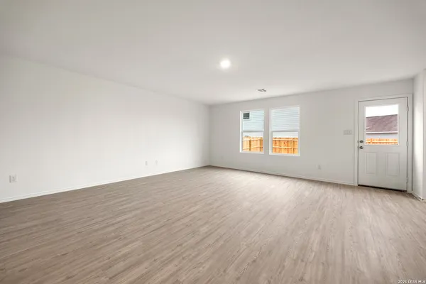 $1,750 | 13914 Bull Cove, San Antonio, TX 78252