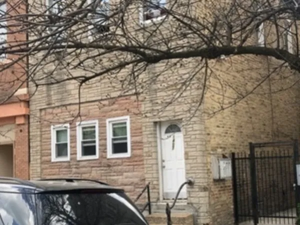 $1,500 | 1407 West Superior Street, Unit 2R, Chicago, IL 60642