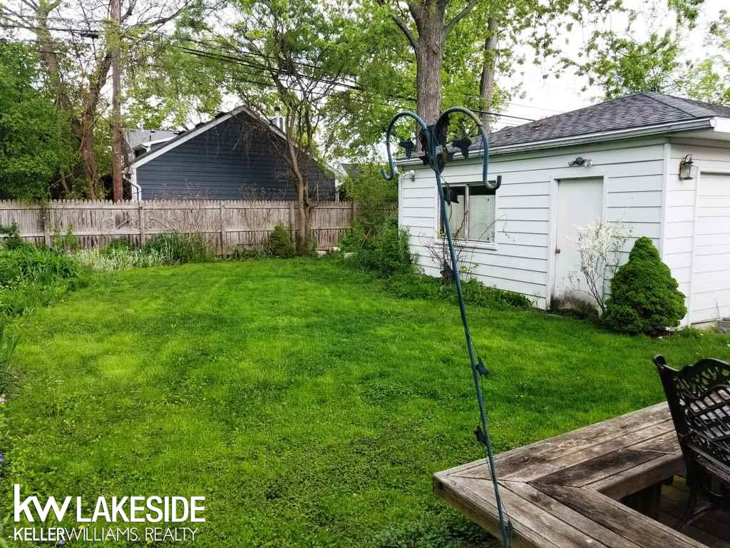 2157 Dorchester Road Birmingham, MI 48009 - Photo 21 of 30 31380854-23.JPG