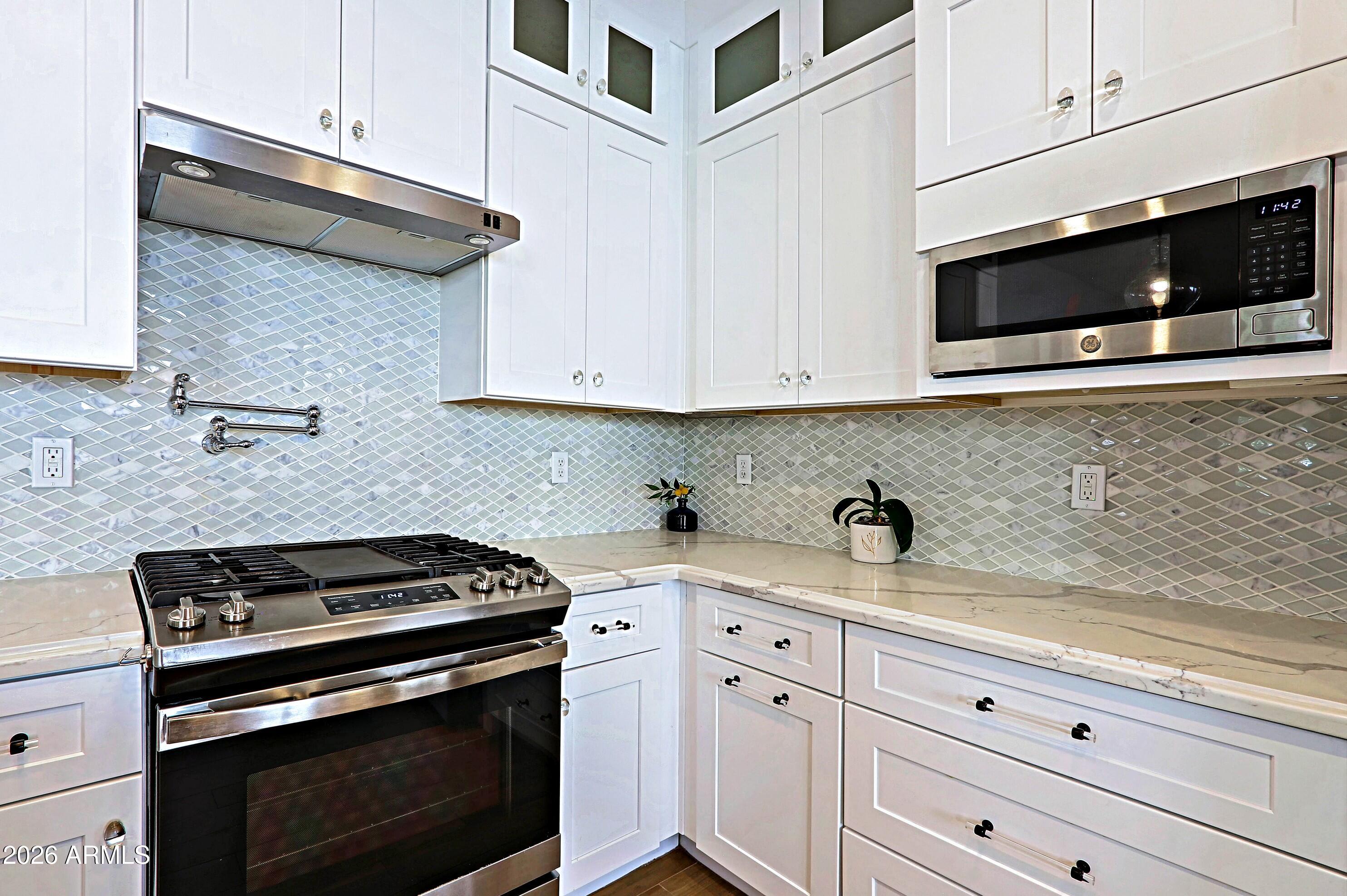 20941 West White Rock Road Buckeye, AZ 85396 - Photo 16 of 56 Kitchen 5