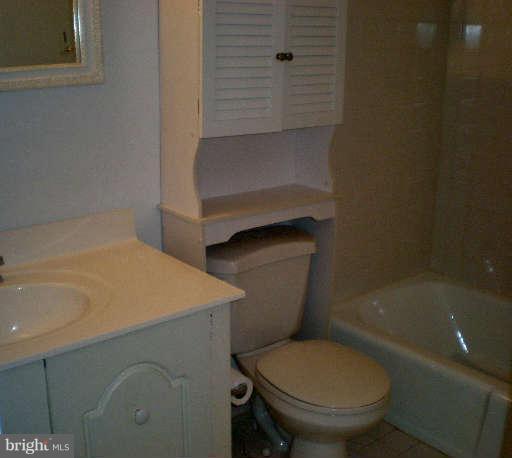 15412 Tindlay Street Silver Spring, MD 20905 - Photo 20 of 23 Bath