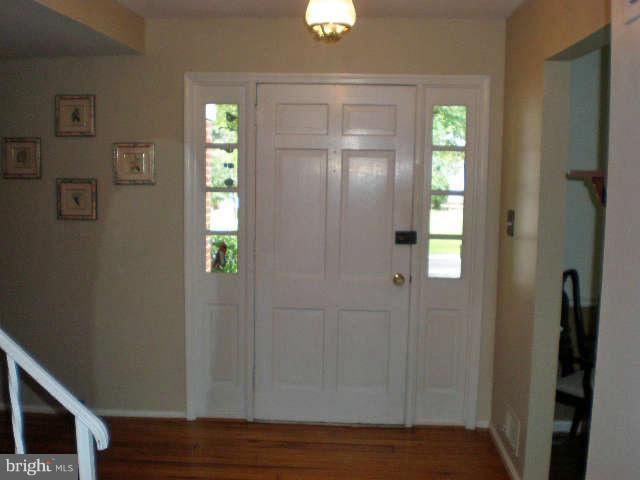 15412 Tindlay Street Silver Spring, MD 20905 - Photo 5 of 23 Interior General