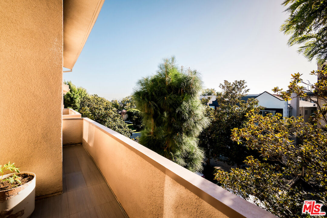 1944 Glendon Avenue, Unit 309 Los Angeles, CA 90025 - Photo 27 of 30 a view of balcony
