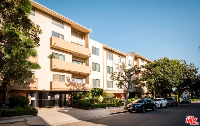$5,200 | 1944 Glendon Avenue, Unit 309, Los Angeles, CA 90025