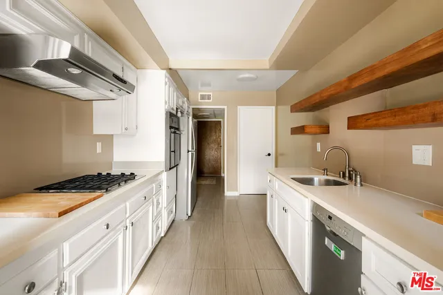 $5,200 | 1944 Glendon Avenue, Unit 309, Los Angeles, CA 90025