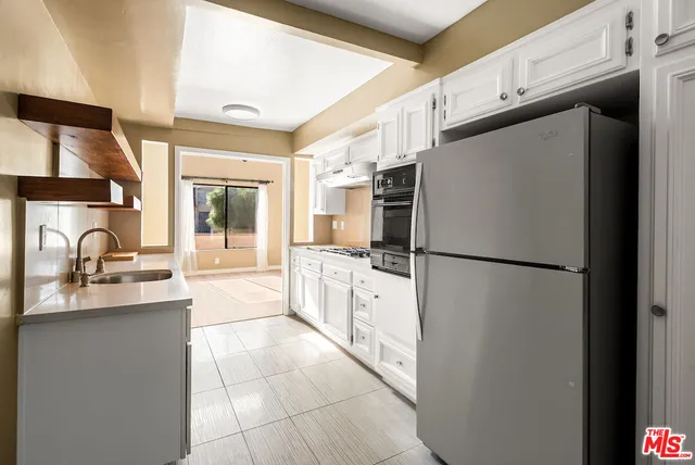 $5,200 | 1944 Glendon Avenue, Unit 309, Los Angeles, CA 90025