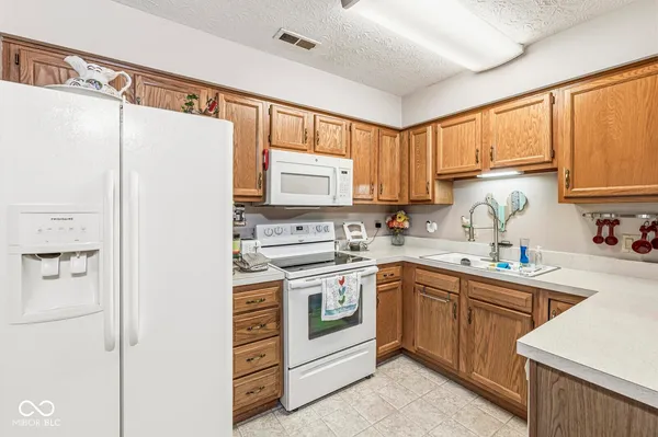 $204,000 | 5733 Misty Ridge Circle, Indianapolis, IN 46237