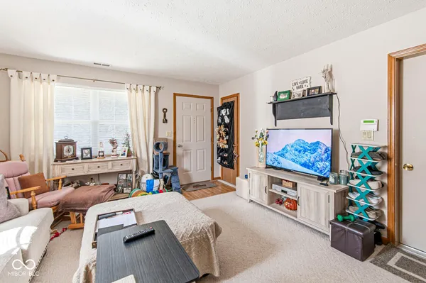 $204,900 | 5733 Misty Ridge Circle, Indianapolis, IN 46237