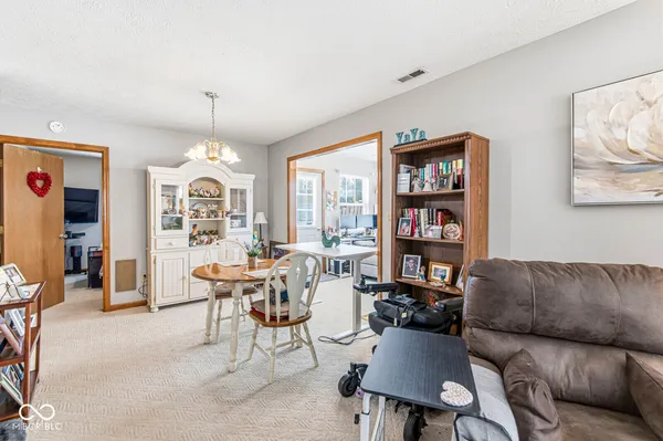 $204,900 | 5733 Misty Ridge Circle, Indianapolis, IN 46237