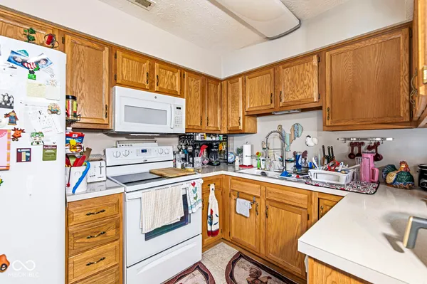 $204,900 | 5733 Misty Ridge Circle, Indianapolis, IN 46237