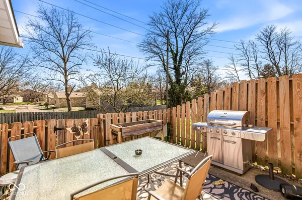 $204,900 | 5733 Misty Ridge Circle, Indianapolis, IN 46237