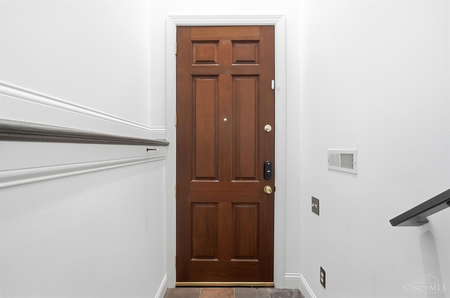 336 Boal Street Cincinnati, OH 45202 - Photo 3 of 90