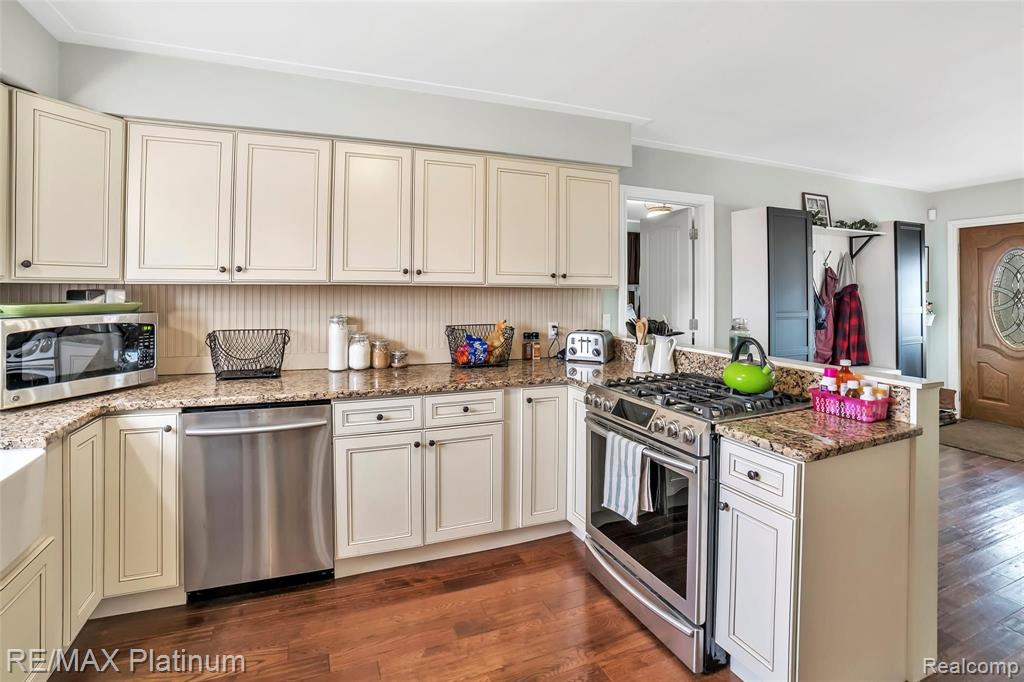 13348 South Reed Road Byron, MI 48418 - Photo 8 of 31