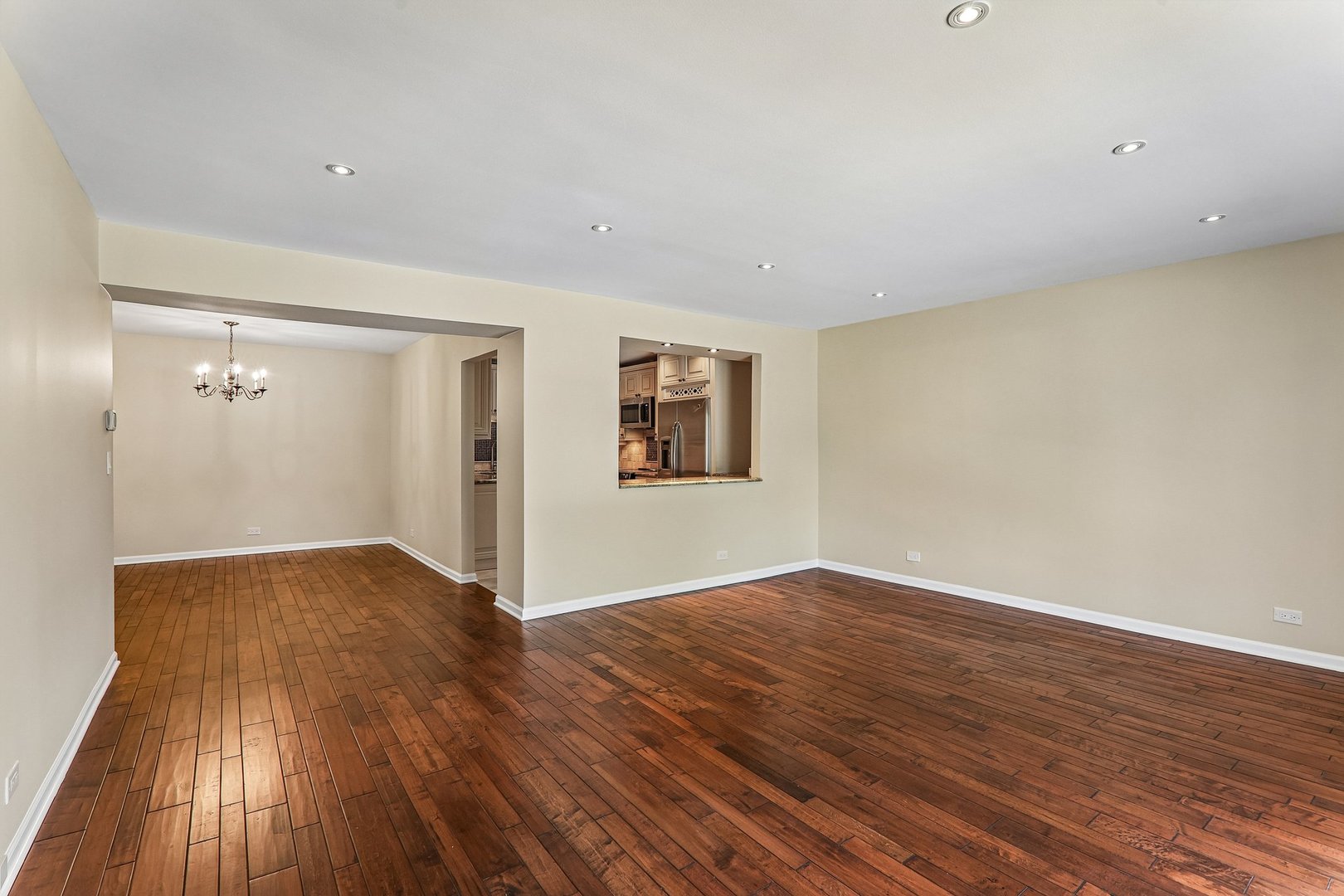 3950 Dundee Road, Unit 203 Northbrook, IL 60062 - Photo 13 of 35 Gallery Image 13